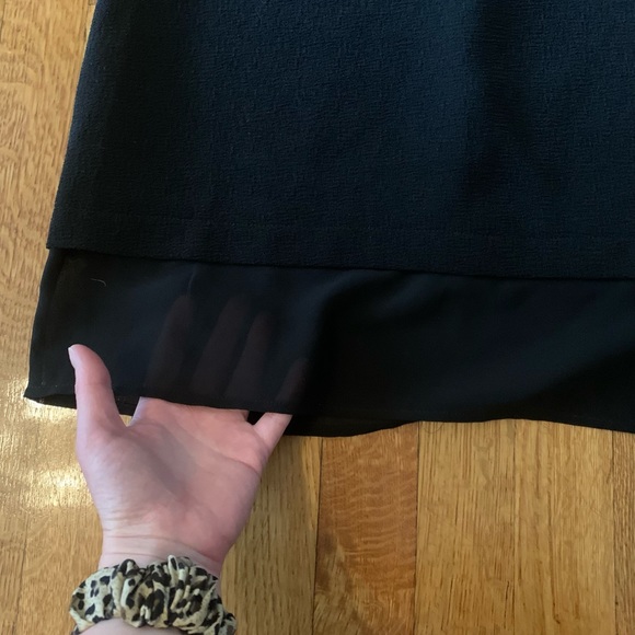 Wells Grace Shift Dress - Picture 3 of 4